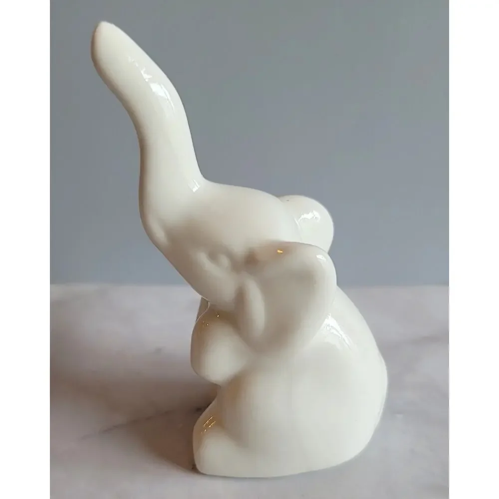 White Ceramic Elephant Ring Holder 3-1/2